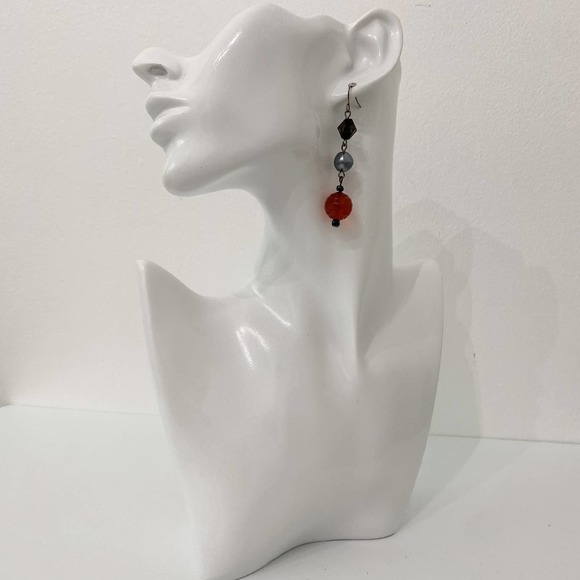 VTG Black Grey Red Facet Dangle Earrings - Picture 7 of 8